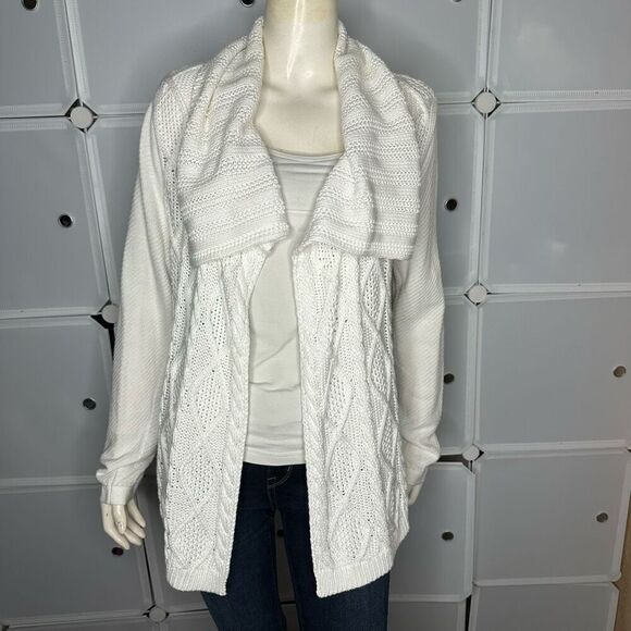 CAbi White Cable Sweater Knit Open Cardigan Size Medium - Picture 1 of 10